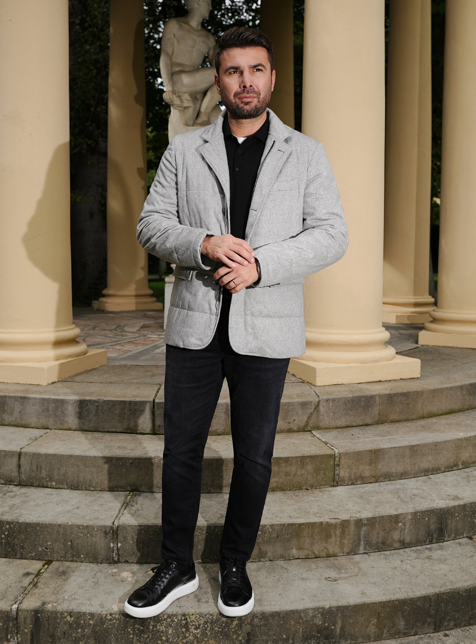 Essential Field Jacket – The Ultimate in Seasonal Style