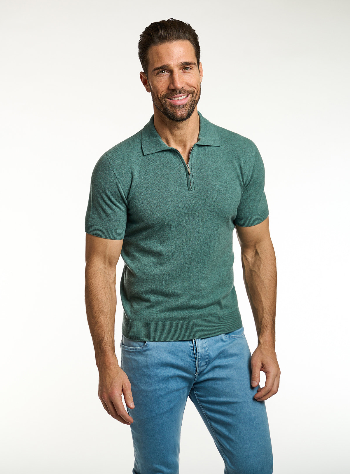 Polo Consiglieri verde cu mâneci scurte și jeans albaștri