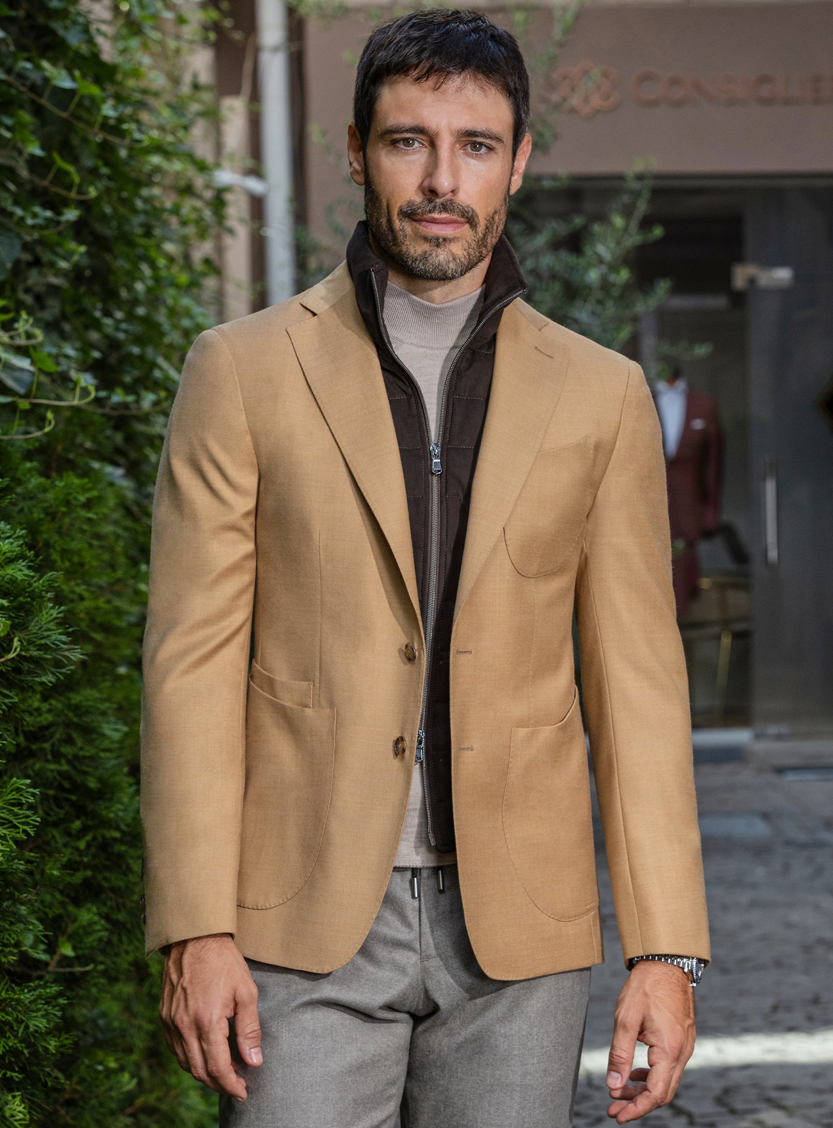 The Versatile Elegance Blazer Privé