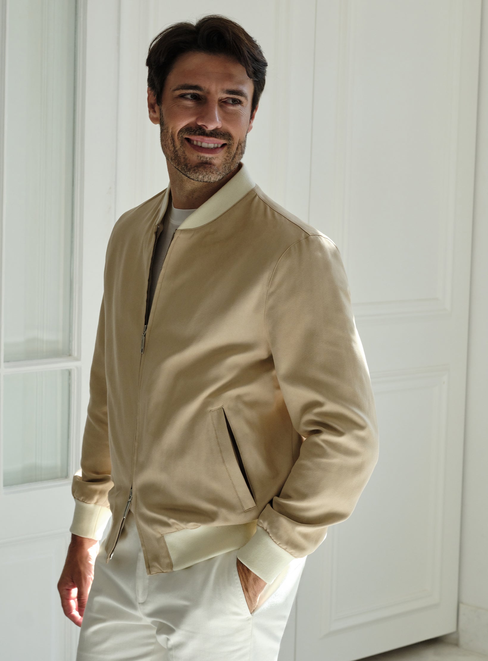 Effortless Elegance. The Statement Bomber.