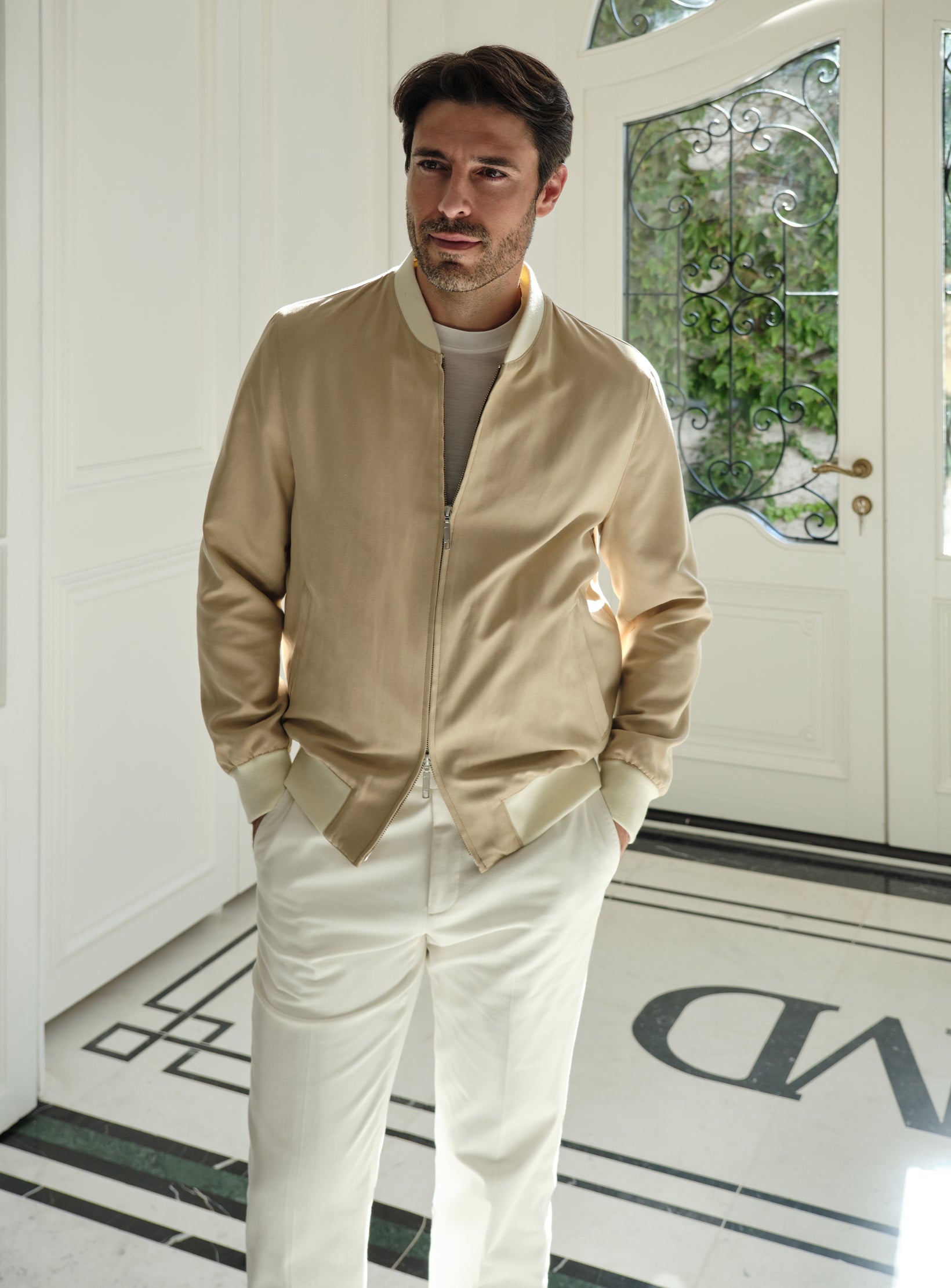 Effortless Elegance. The Statement Bomber.