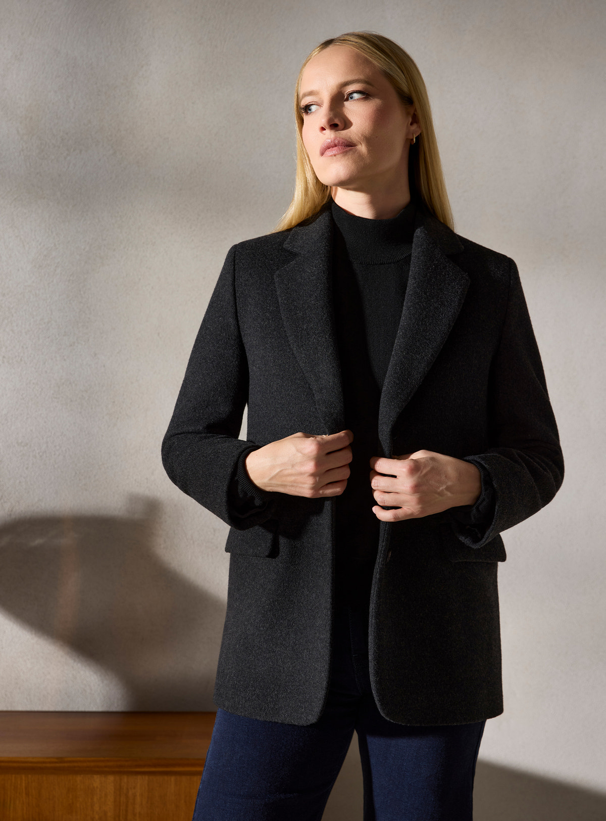 THE HELEN BLAZER