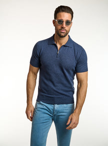 Polo Consiglieri bleumarin cu mâneci scurte și jeans albaștri
