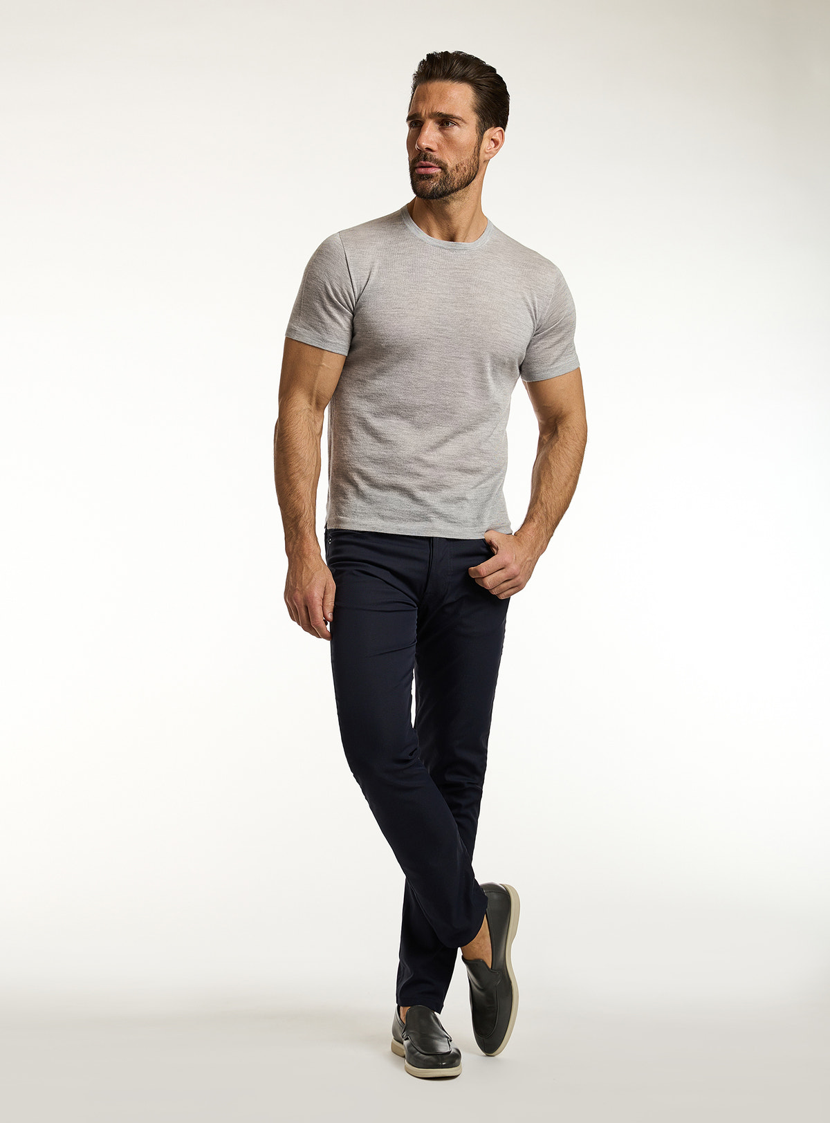 Tricou Consiglieri gri deschis cu decolteu rotund și pantaloni bleumarin