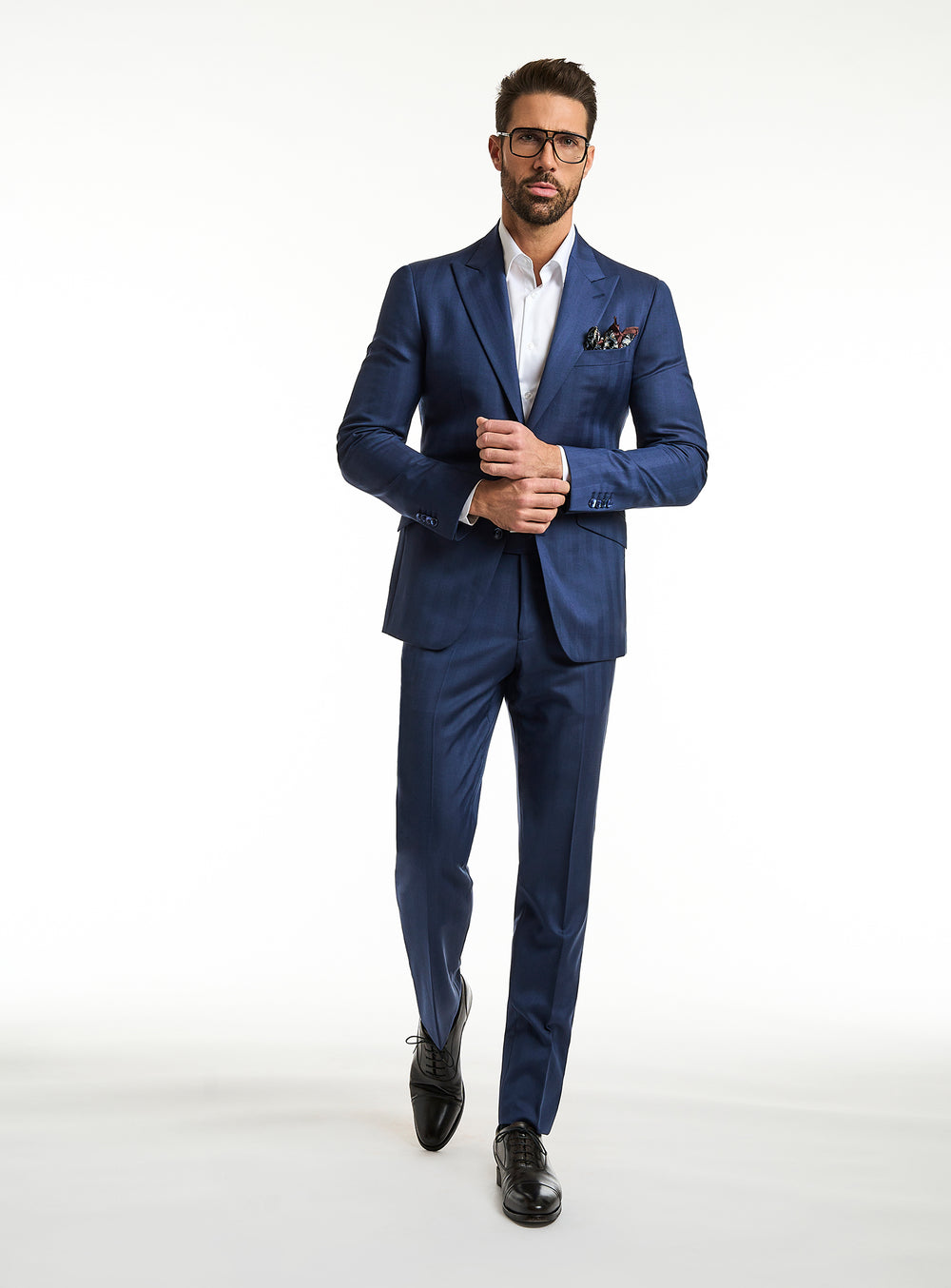 Costum DapperDirector Line Consiglieri albastru cu cămașă albă și batistă imprimată