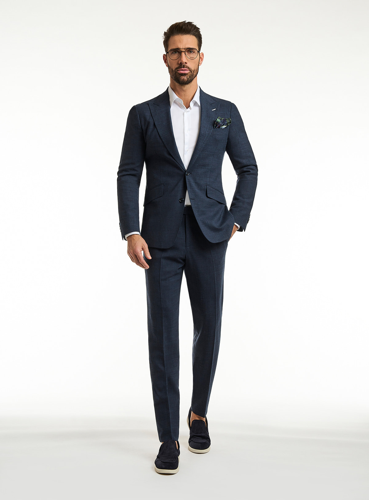 Costum Genoa Prestige Consiglieri bleumarin cu cămașă albă și batistă imprimată