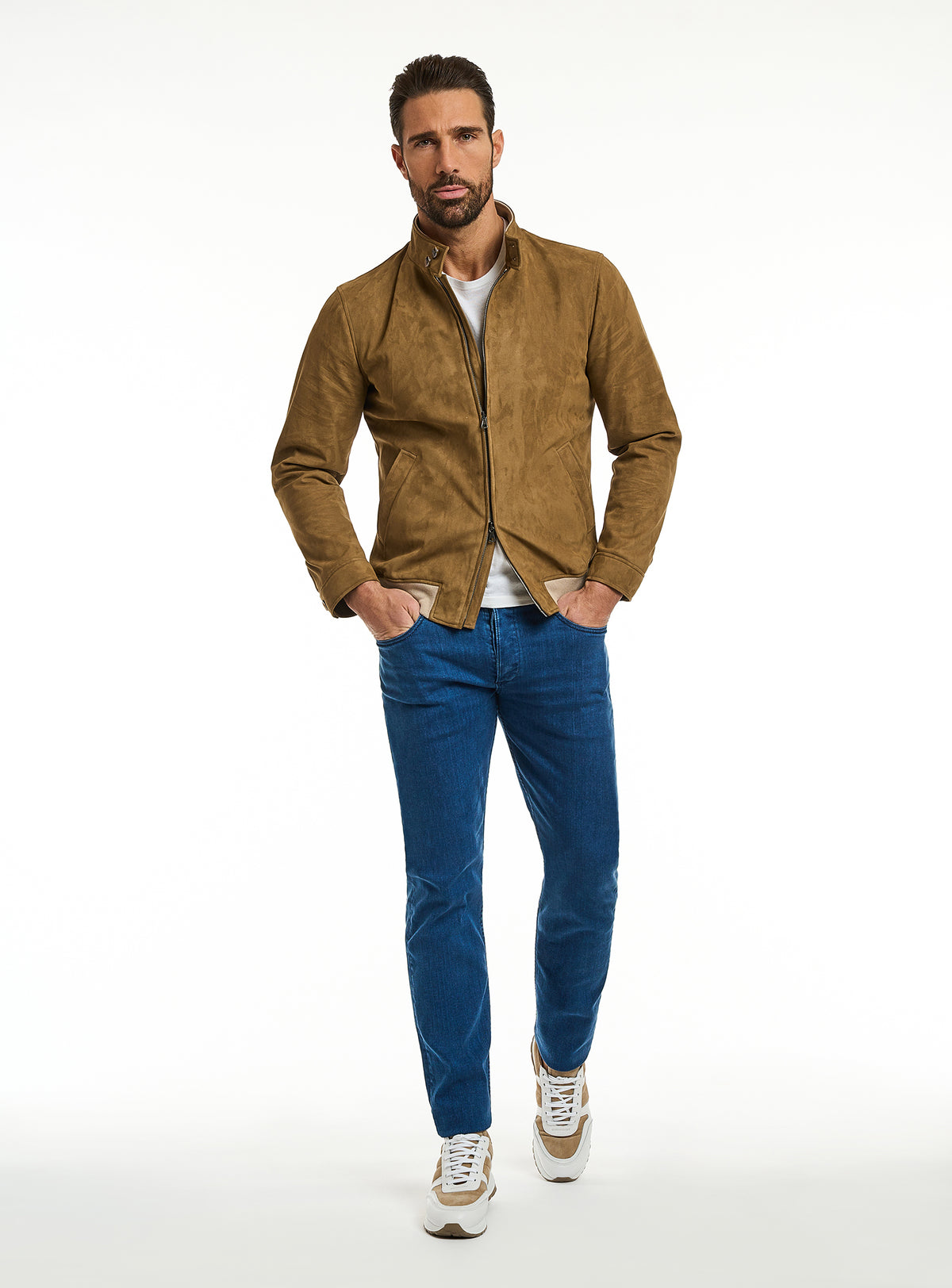 Jeans Consiglieri albaștri cu jachetă cognac închisă cu fermoar