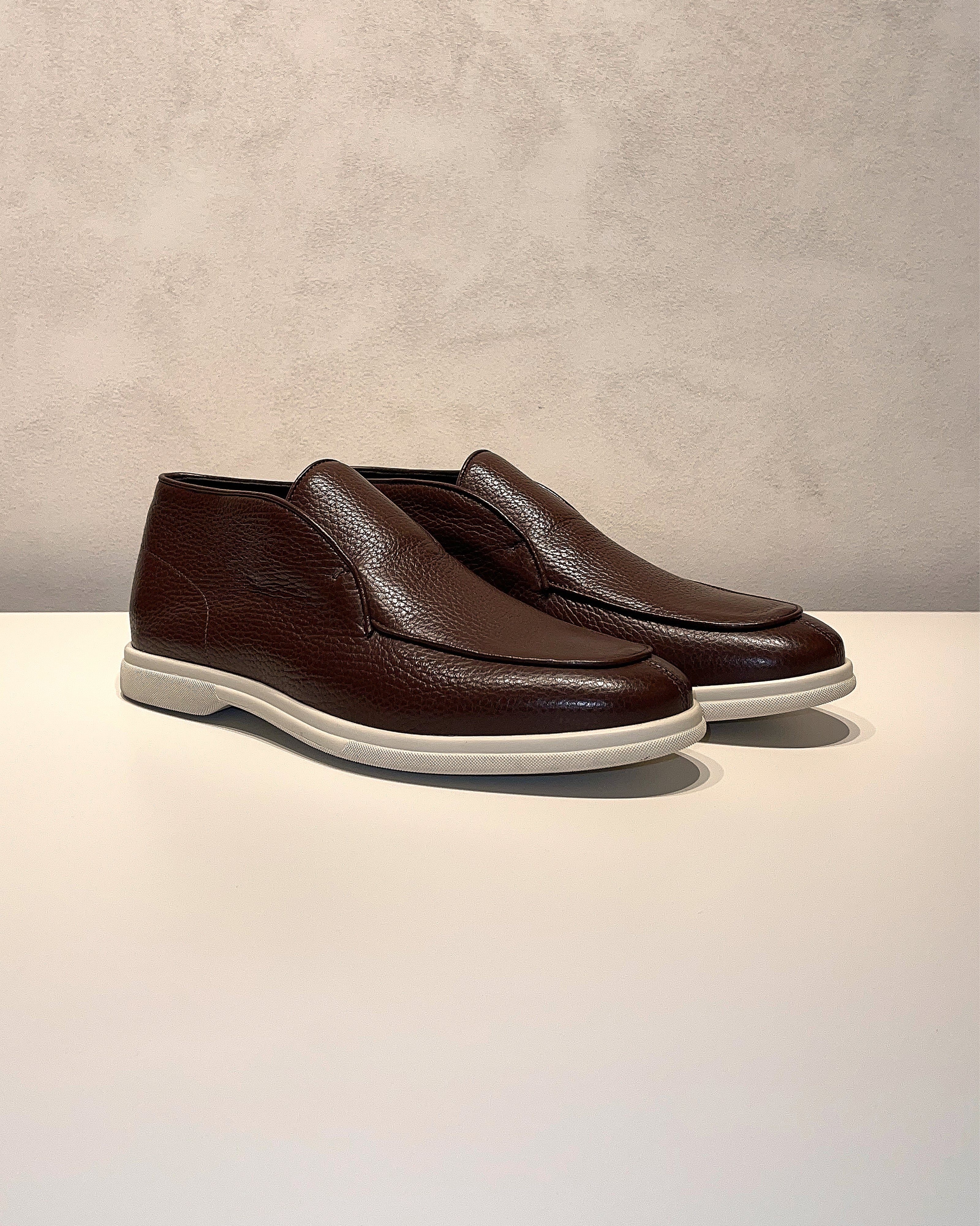 Exquisite Leather Loafers Chestnut Brown Grained Elegance
