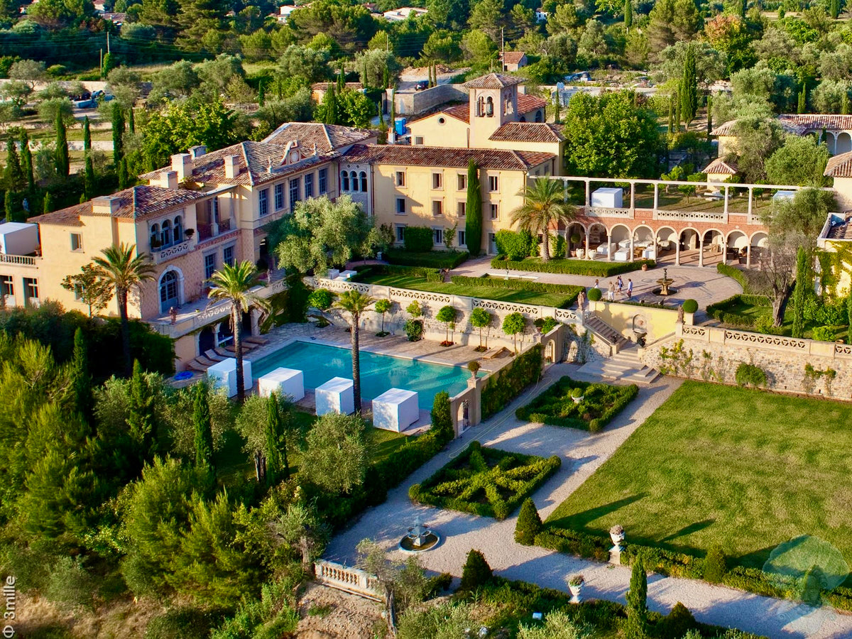 Ansamblul Château Diter, cu grădini, terase și piscină