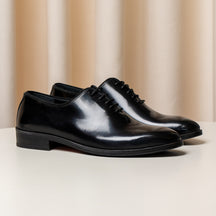 Pantofi Consiglieri Oxford negri cu finisaj neted și formă alungită