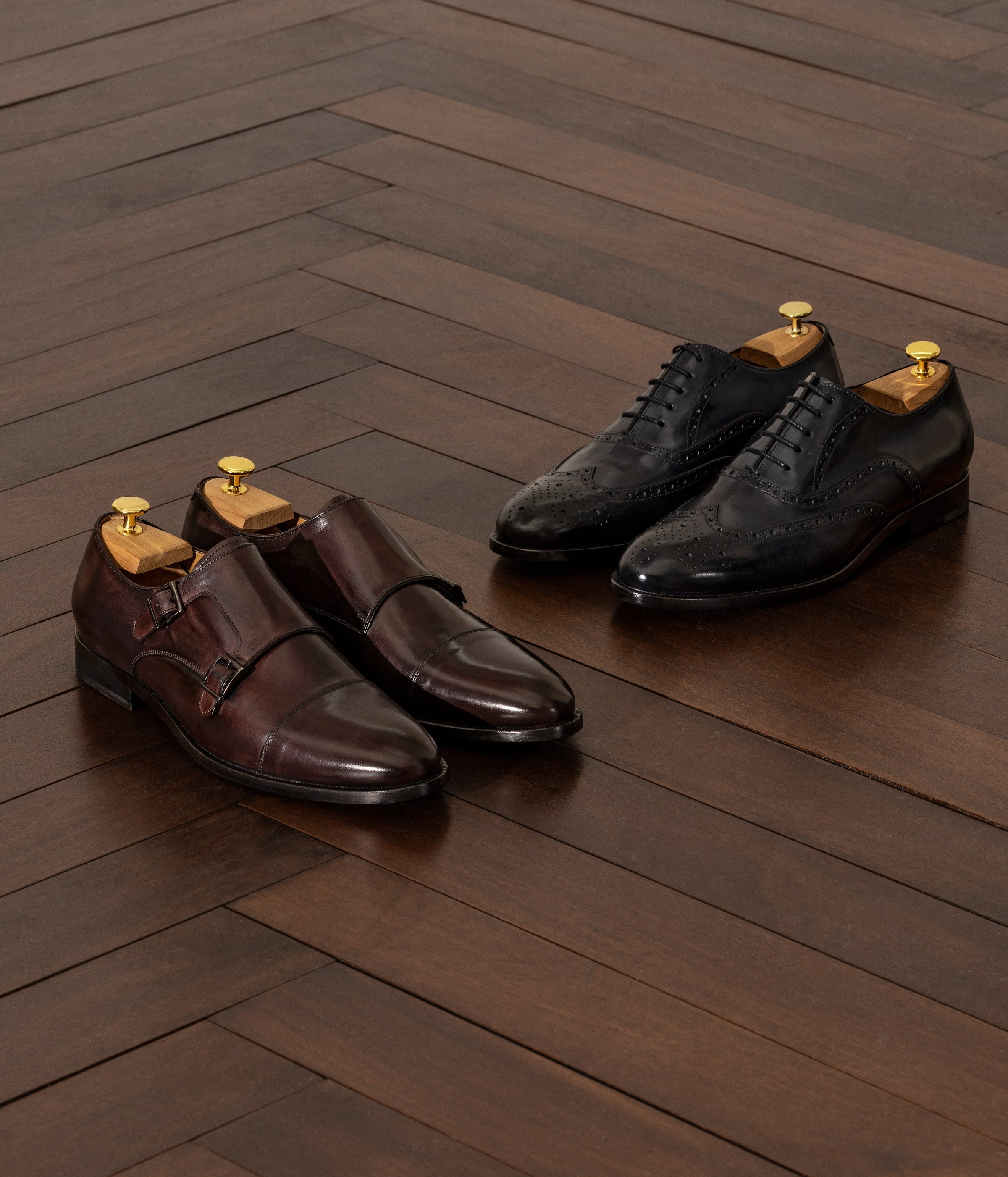 Pantofi Made-to-Order Consiglieri — double monk și brogue din piele brună și neagră.