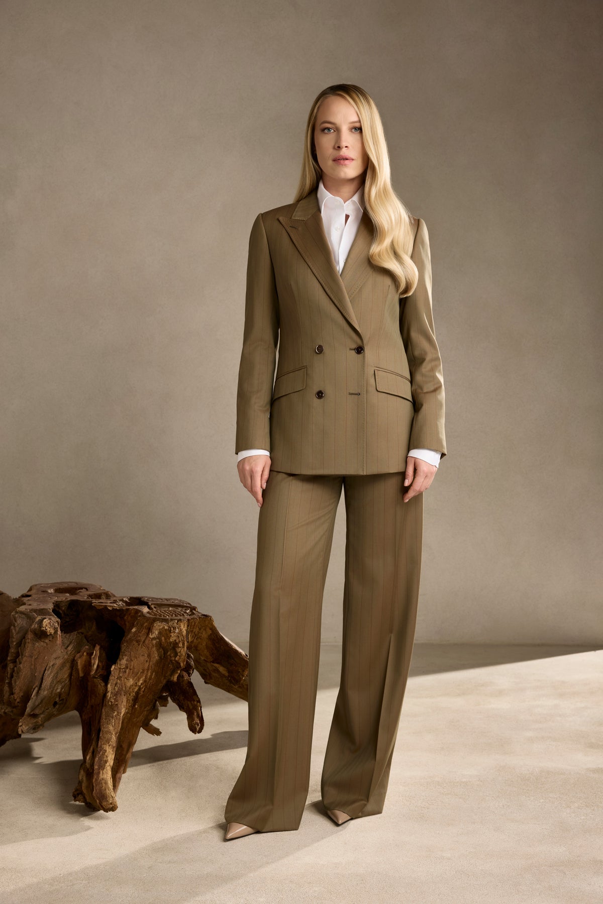 Costum olive double-breasted
