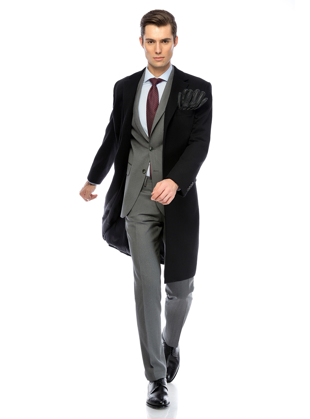 Palton Harrods Consiglieri negru cu revere, purtat cu pantaloni gri